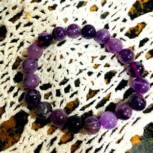 New Gemstone Bracelet  Amethyst Stretch Bracelet Purple Jewelry 7.25’
